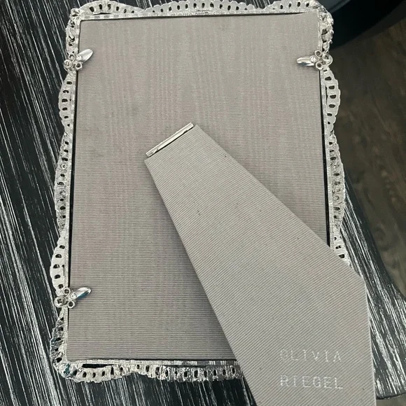 Olivia regal picture frame - Picture 4 of 4